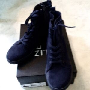 NWT Naturalizer High Top Sneakers